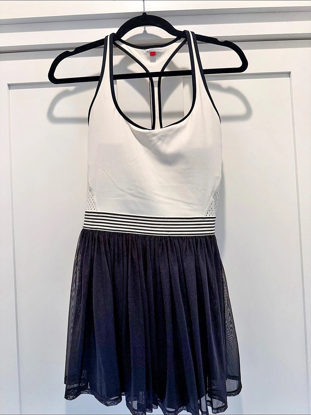 Wilson Striped Mini tennis Dress in White & Black large Like New